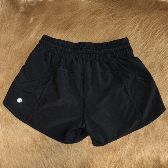 Lululemon running shorts size 6 - Picture 2 of 2